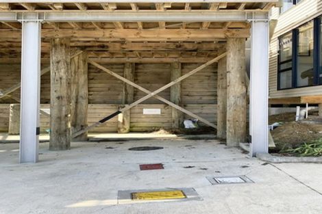 Photo of property in 10 Ara Patukawenga, Tawa, Wellington, 5028