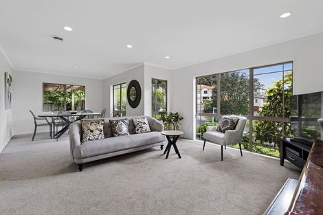 Photo of property in 1 Landvale Court, Browns Bay, Auckland, 0630