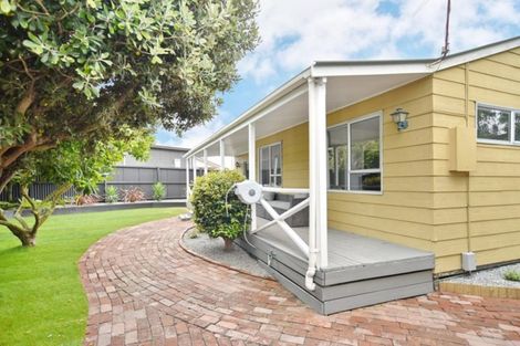 Photo of property in 1/65 Kuaka Crescent, Bromley, Christchurch, 8062
