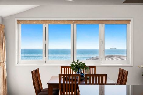 Photo of property in 203 Marine Parade, Mount Maunganui, 3116