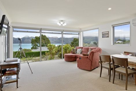 Photo of property in 2 Athol Place, Diamond Harbour, 8971