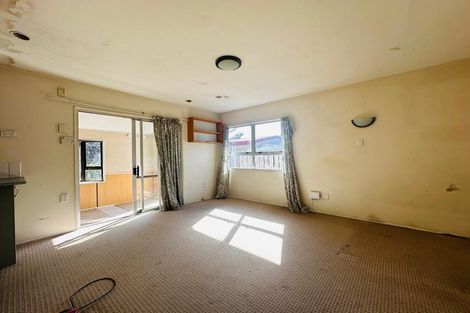 Photo of property in 129 Russell Road, Manurewa, Auckland, 2102
