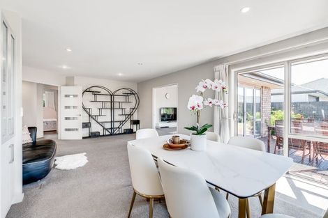 Photo of property in 53 Mcmahon Drive, Aidanfield, Christchurch, 8025