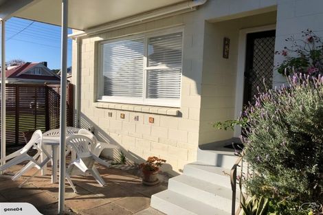 Photo of property in 1/5 Cambria Road, Devonport, Auckland, 0624