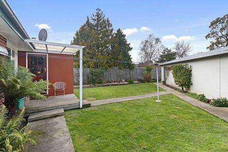 Photo of property in 27 Barclay Place, Burwood, Christchurch, 8061