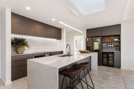 Photo of property in 92 Leistrella Road, Hoon Hay, Christchurch, 8025