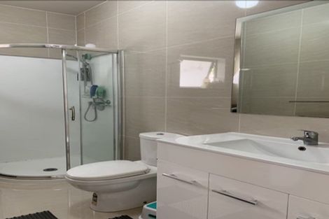 Photo of property in 9 Mangerton Lane, East Tamaki Heights, Auckland, 2016