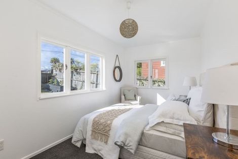 Photo of property in 1/35 Arran Road, Browns Bay, Auckland, 0630