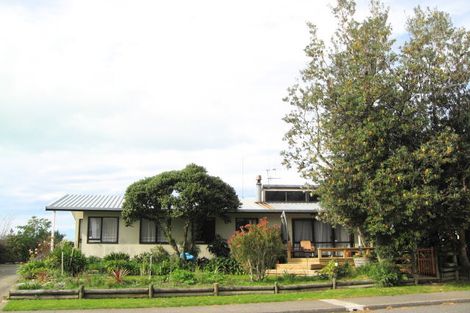 Photo of property in 17 Sutton Avenue, Clive, 4102