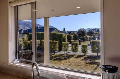 Photo of property in 12a Alpha Close, Wanaka, 9305