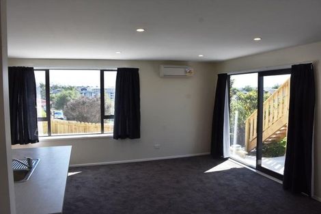 Photo of property in 2b Grenadine Place, Unsworth Heights, Auckland, 0632