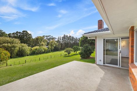 Photo of property in 230 Riverhead Road, Kumeu, 0892
