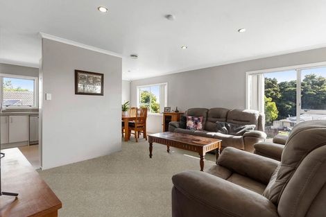 Photo of property in 152 Everglade Drive, Totara Heights, Auckland, 2105
