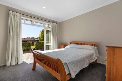 Photo of property in 6 Millbrook Drive, Waiuku, 2683