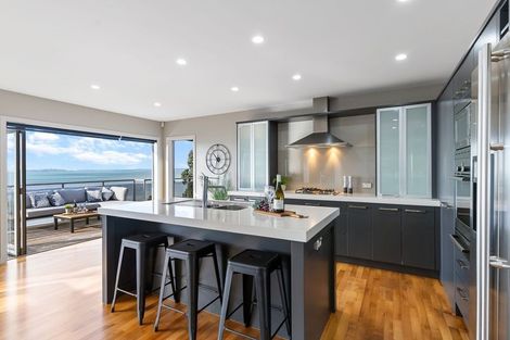 Photo of property in 17 Rangitoto View Road, Cockle Bay, Auckland, 2014