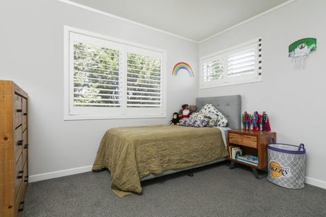 Photo of property in 107 Oreil Avenue, West Harbour, Auckland, 0618