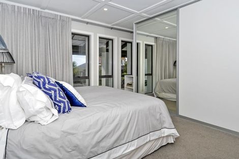Photo of property in 73 Braemar Road, Castor Bay, Auckland, 0620