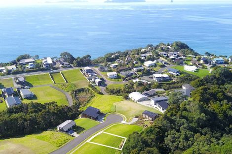 Photo of property in 12 Starlight Place, Langs Beach, 0582