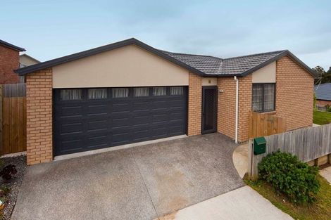 Photo of property in 52 Woodbank Drive, Glen Eden, Auckland, 0602