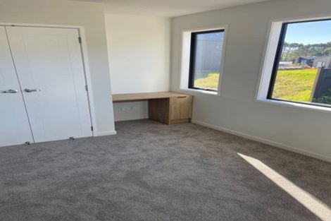 Photo of property in 77 Taukahiwi Road, Pukekohe, 2120
