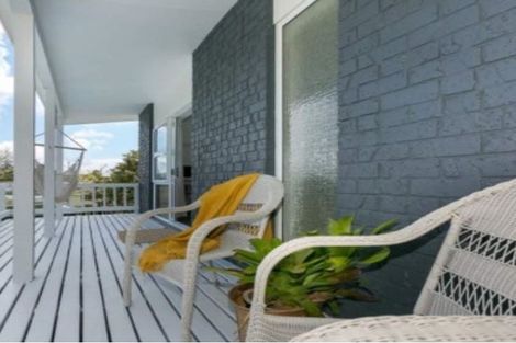 Photo of property in 3 Kipling Drive, Whalers Gate, New Plymouth, 4310