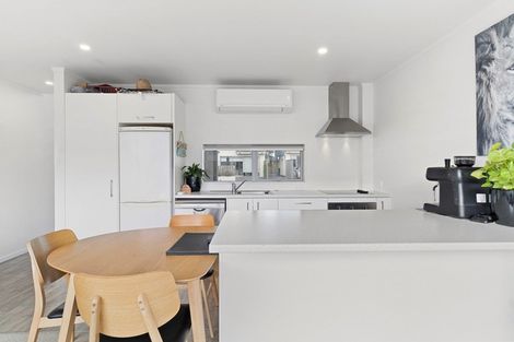 Photo of property in 31 Reynolds Place, Papamoa Beach, Papamoa, 3118