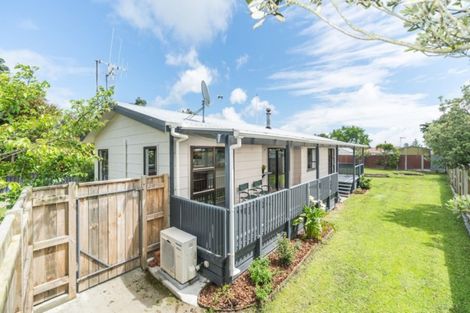 Photo of property in 33 Kowhai Street, Tokomaru, Palmerston North, 4474
