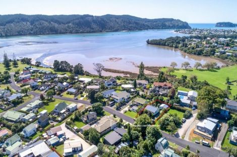 Photo of property in 127 Durrant Drive, Whangamata, 3620