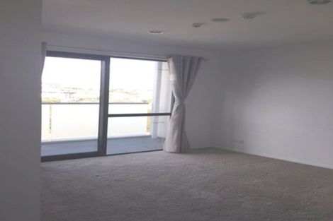 Photo of property in Apollo Apartments, 201/46 Rosedale Road, Rosedale, Auckland, 0632