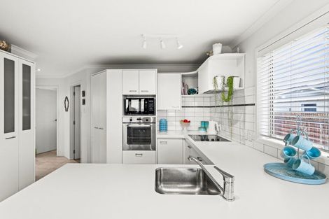 Photo of property in 1/40 The Esplanade, Westshore, Napier, 4110