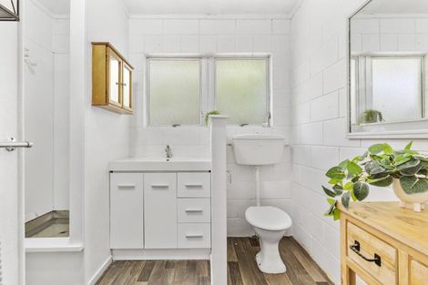 Photo of property in 1/19a Verbena Road, Birkdale, Auckland, 0626