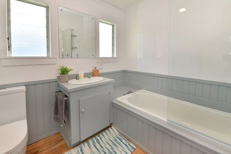 Photo of property in 21 Shine Road, South Head, Helensville, 0874