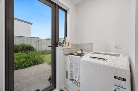 Photo of property in 25 Orona Place, Takanini, 2112