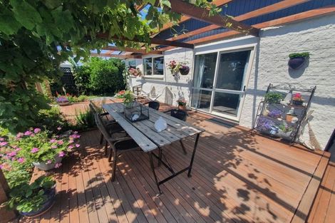 Photo of property in 102c Isleworth Road, Bishopdale, Christchurch, 8053