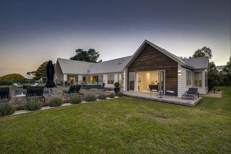 Photo of property in 1232 Taihape Road, Sherenden, Hastings, 4179