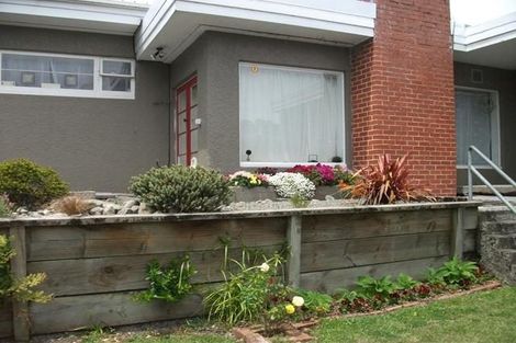 Photo of property in 6 Croft Grove, Moera, Lower Hutt, 5010