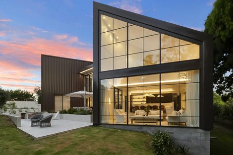 Photo of property in 366 Frankley Road, Ferndale, New Plymouth, 4310