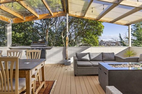 Photo of property in 15 Charles Crescent, Rainbow Point, Taupo, 3330
