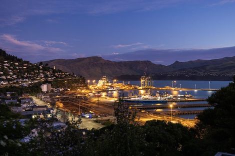 Photo of property in 12 Ticehurst Road, Lyttelton, 8082