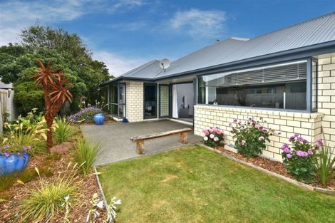 Photo of property in 14 Delta Way, Woolston, Christchurch, 8023