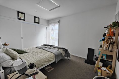 Photo of property in 77b Herald Street, Berhampore, Wellington, 6023