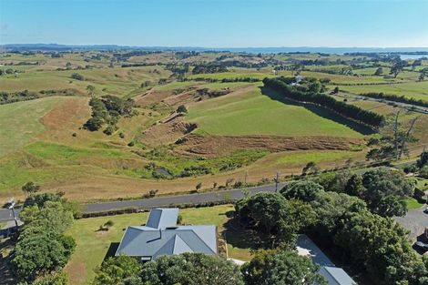 Photo of property in 166 Cooper Road, Pollok, Waiuku, 2684