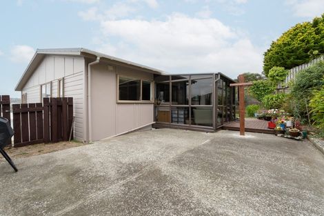 Photo of property in 27 Inlet View, Titahi Bay, Porirua, 5022