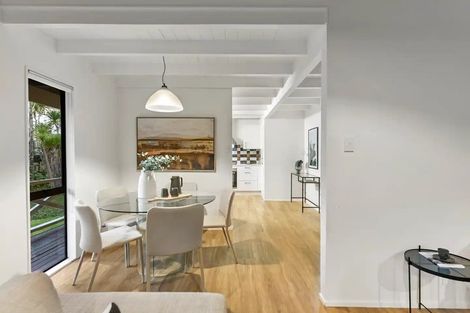 Photo of property in 2/24 Matipo Road, Mairangi Bay, Auckland, 0630