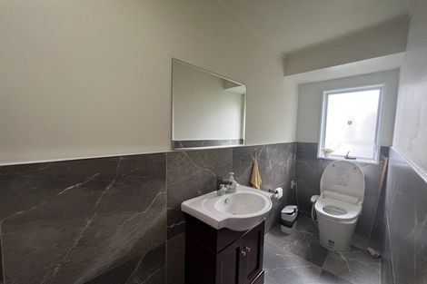 Photo of property in 3 Altair Place, Windsor Park, Auckland, 0632