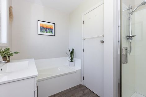 Photo of property in 52 Leicester Avenue, Tamatea, Napier, 4112