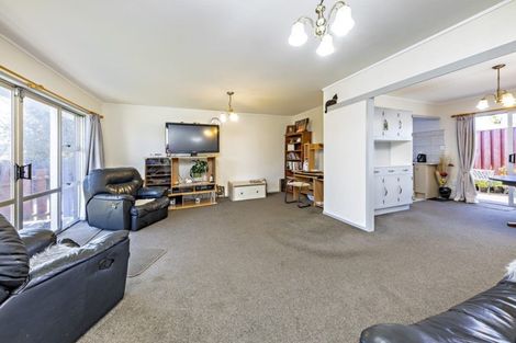 Photo of property in 2/8 Parera Place, Papatoetoe, Auckland, 2025