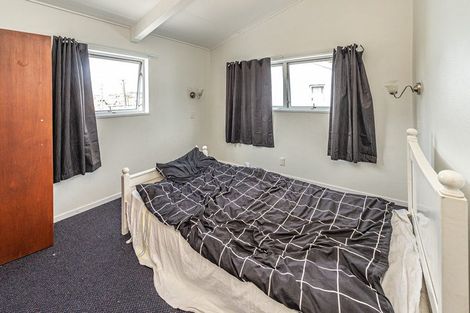Photo of property in 1 Hurworth Place, College Estate, Whanganui, 4500