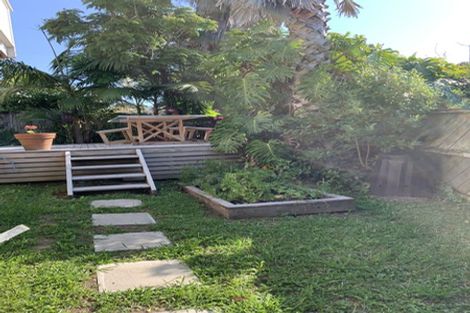 Photo of property in 2/14 Finchley Road, Torbay, Auckland, 0630