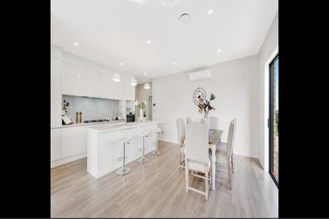 Photo of property in 53 Twin Parks Rise, Papakura, 2110